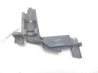 крепление фары левой BMW 3 E46 2002, 2.2 л., бензин, МКПП, серый, купе, 1301073