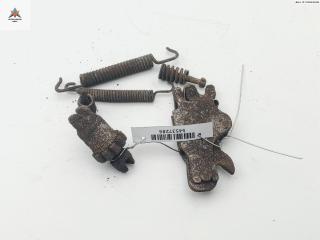 Механизм развода задних тормозных колодок левый BMW 5 серия E39 [рестайлинг] 2003, 2.5 л., бензин, АКПП, серый, универсал, 6851439