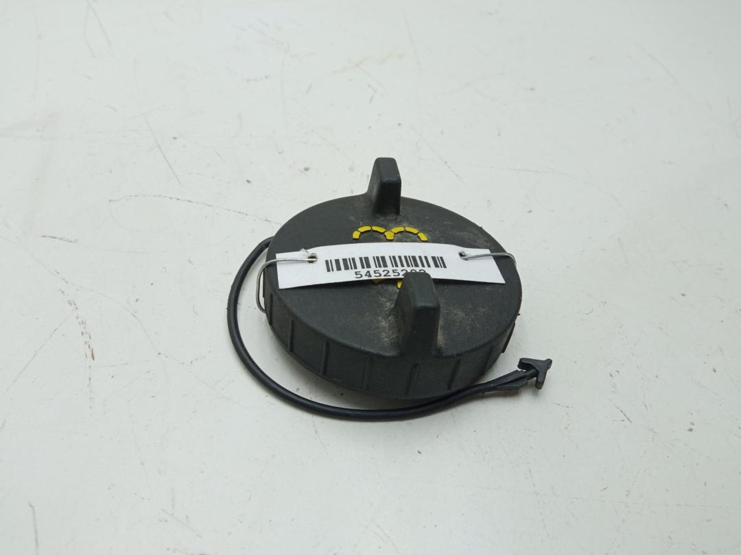 крышка бачка омывателя Mazda Tribute 2001, 2.0 л., бензин, МКПП, серый, внедорожник 5 дв., 93BG17632BC