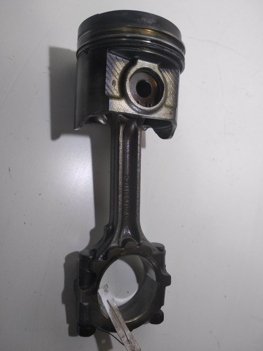 поршень Nissan Primera P12 2002, 2.2 л., дизель, МКПП, серый, универсал
