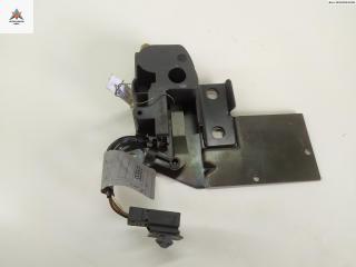 Замок стекла двери багажника BMW 5 серия E39 1998, 2.8 л., бензин, МКПП, серый, универсал, 8120419