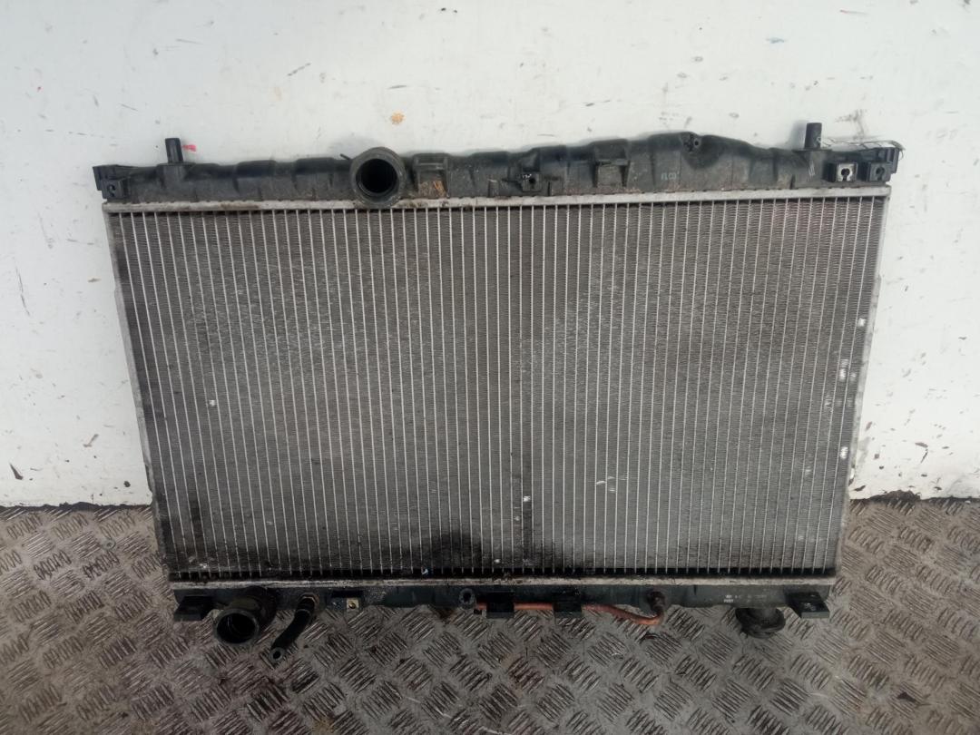 радиатор охлаждения Hyundai Trajet 2002, 2.0 л., дизель, АКПП, серый, минивэн