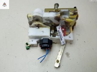 замок двери задней правой Toyota Avensis 1 поколение (T220) 1998, 2.0 л., бензин, МКПП, синий, хетчбэк 5 дв., 52G53006