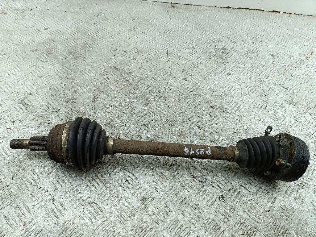 полуось передняя левая (приводной вал, ШРУС) Volkswagen Golf-4 1998, 1.6 л., бензин, МКПП, белый, хетчбэк 5 дв.