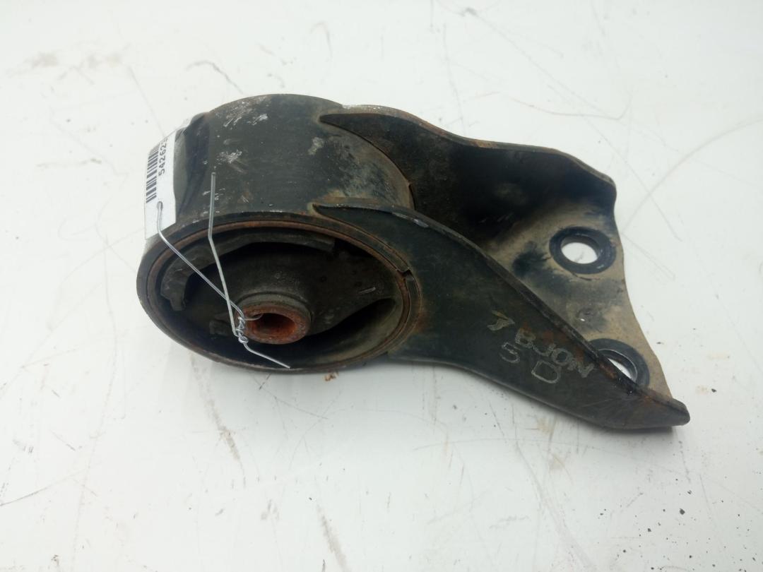 подушка крепления двигателя Mazda Premacy 2002, 1.8 л., бензин, МКПП, серый, минивэн, 25039040