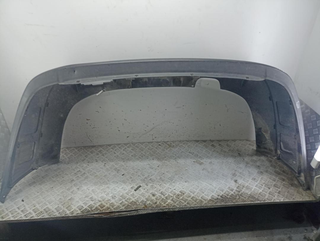бампер задний Opel Omega B 1995, красный, седан