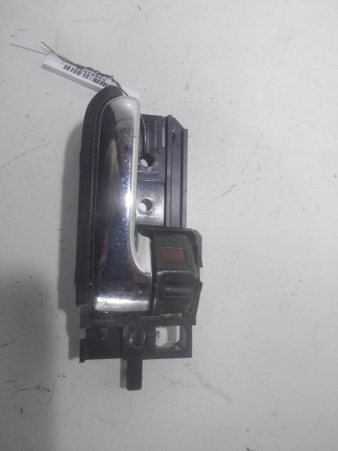 ручка внутренняя передняя правая Toyota Corolla 2003, 2.0 л., дизель, МКПП, серый, хетчбэк 5 дв.