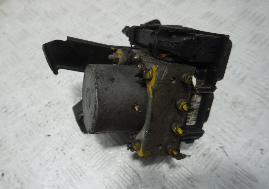блок ABS Honda FR-V 2004, 1.7 л., бензин, МКПП, чёрный, минивэн, 57110SJD000