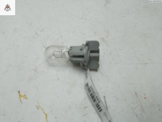 Патрон лампы фонаря Toyota Yaris P1 2000, 1.3 л., бензин, МКПП, серый, хетчбэк 5 дв.