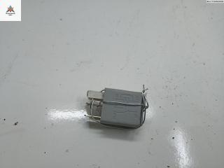 реле (прочие) Opel Zafira 2 поколение (B) 2005, 2.2 л., бензин, МКПП, синий, минивэн, 13100504