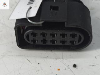разъем (фишка) проводки Audi A6 4B/C5 1999, 2.4 л., бензин, МКПП, серый, универсал, 1J0973735