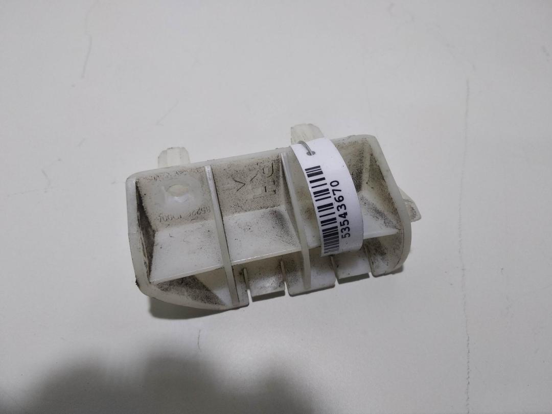 кронштейн заднего бампера Nissan Qashqai J10 2008, 1.6 л., бензин, МКПП, чёрный, внедорожник 5 дв., 85226-JD00A