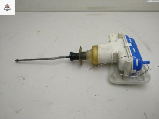 активатор (привод) замка двери Audi 80 8C/B4 1994, 2.0 л., бензин, МКПП, красный, седан