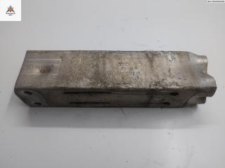 кронштейн переднего бампера Audi A6 4F/C6 2006, 2.0 л., дизель, МКПП, чёрный, седан, 4F0807134