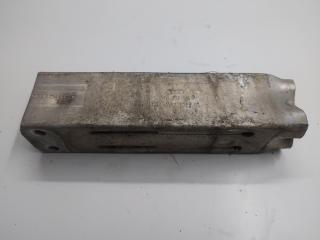 кронштейн переднего бампера Audi A6 4F/C6 2006, 2.0 л., дизель, МКПП, чёрный, седан, 4F0807134