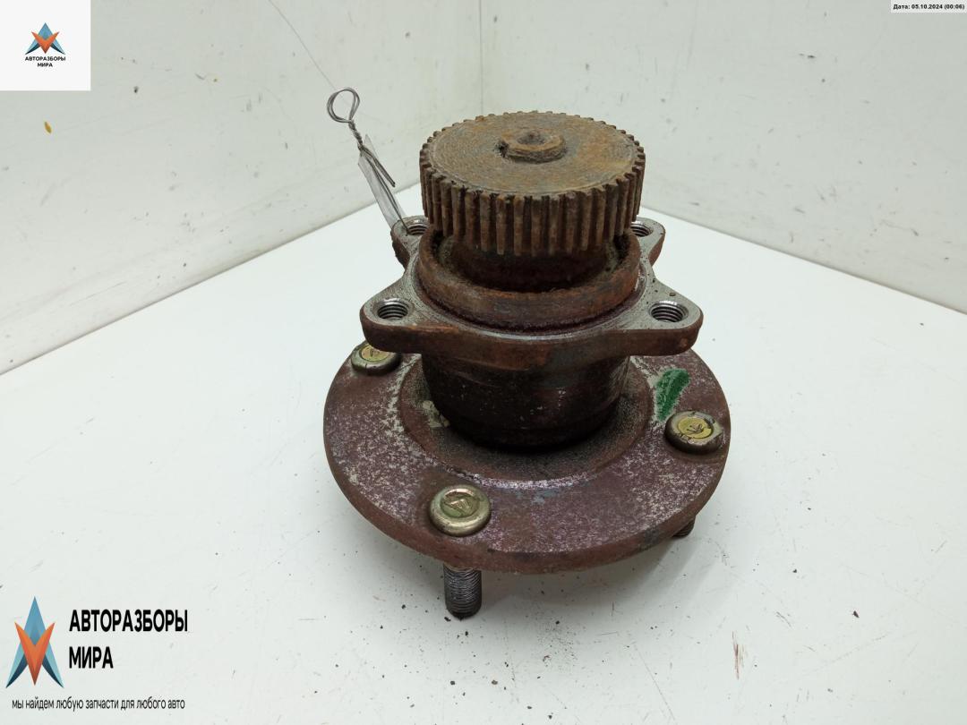 ступица задняя левая Mitsubishi Galant 7 поколение 1995, 1.8 л., бензин, МКПП, зелёный, седан - фото №1