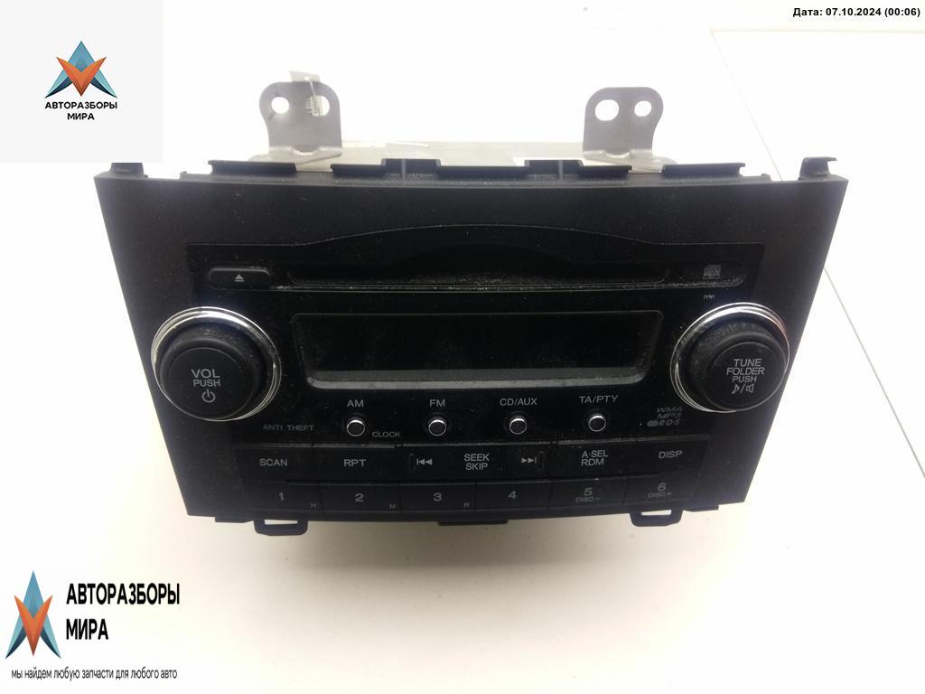 магнитола Honda CR-V 3 поколение 2007, 2.0 л., бензин, МКПП, серый, внедорожник 5 дв., 39100SWAG10, 39100-SWA-G101-M1 - фото №1