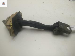 ограничитель открывания двери Nissan Primera P11 1999, седан