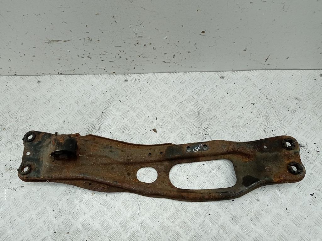 подрамник передний Mazda Xedos 6 1996, 2.0 л., бензин, МКПП, красный, седан