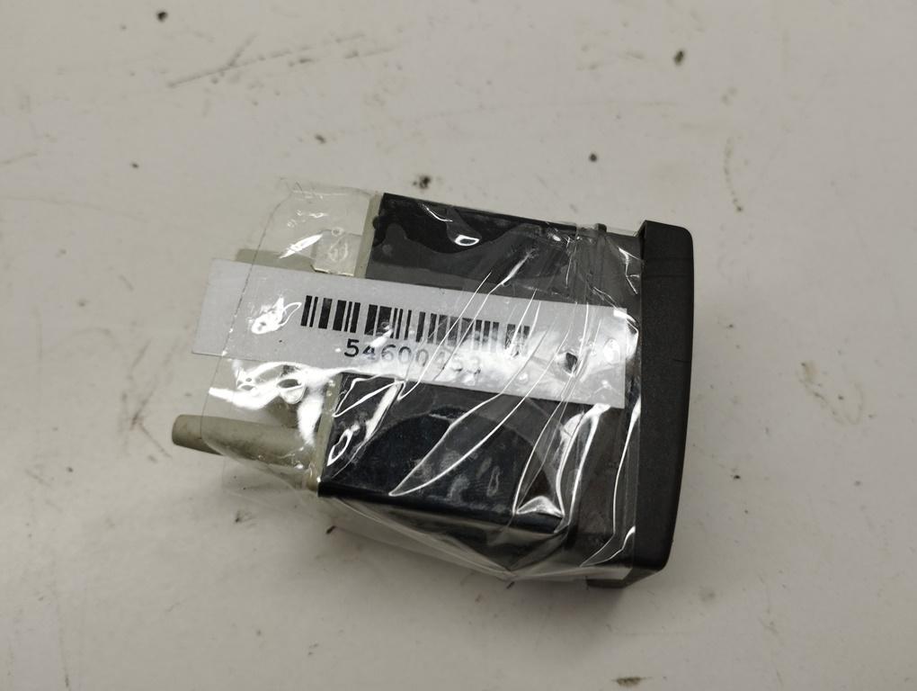 кнопка корректора фар Audi A4 B5 1998, 2.4 л., бензин, АКПП, чёрный, универсал, 8D0941301