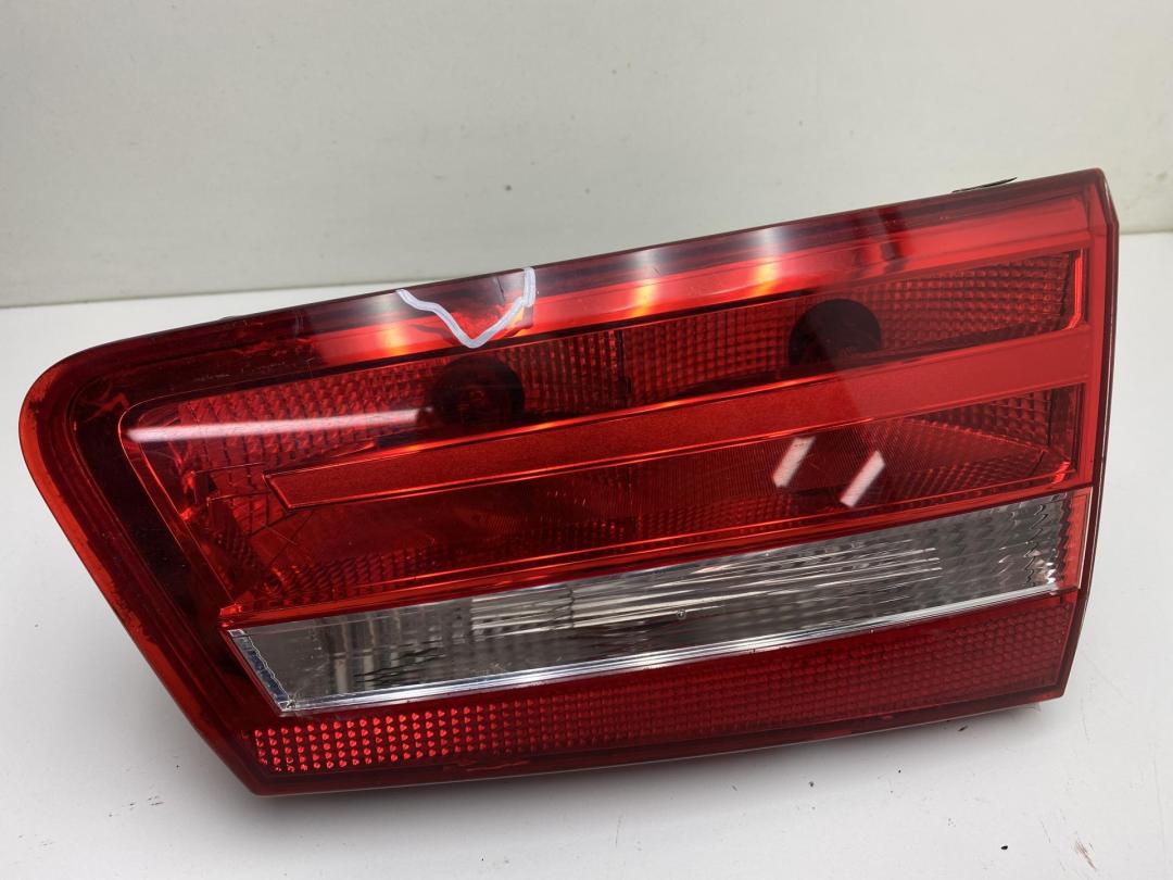 фонарь крышки багажника правый Audi A6 C7 Allroad 2012, 3.0 л., дизель, АКПП, серый, универсал, 4G9945094