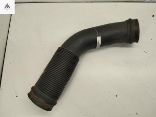 патрубок воздушного фильтра Volkswagen Caddy 2 поколение 2000, 1.9 л., дизель, 6K0129627A