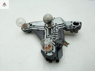 панель заднего левого фонаря Toyota Corolla 9 поколение (E120/E130) 2003, 2.0 л., дизель, МКПП, серый, хетчбэк 5 дв.