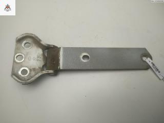 петля крышки багажника Nissan Terrano R20 [2-й рестайлинг] 2003, белый, внедорожник 5 дв.