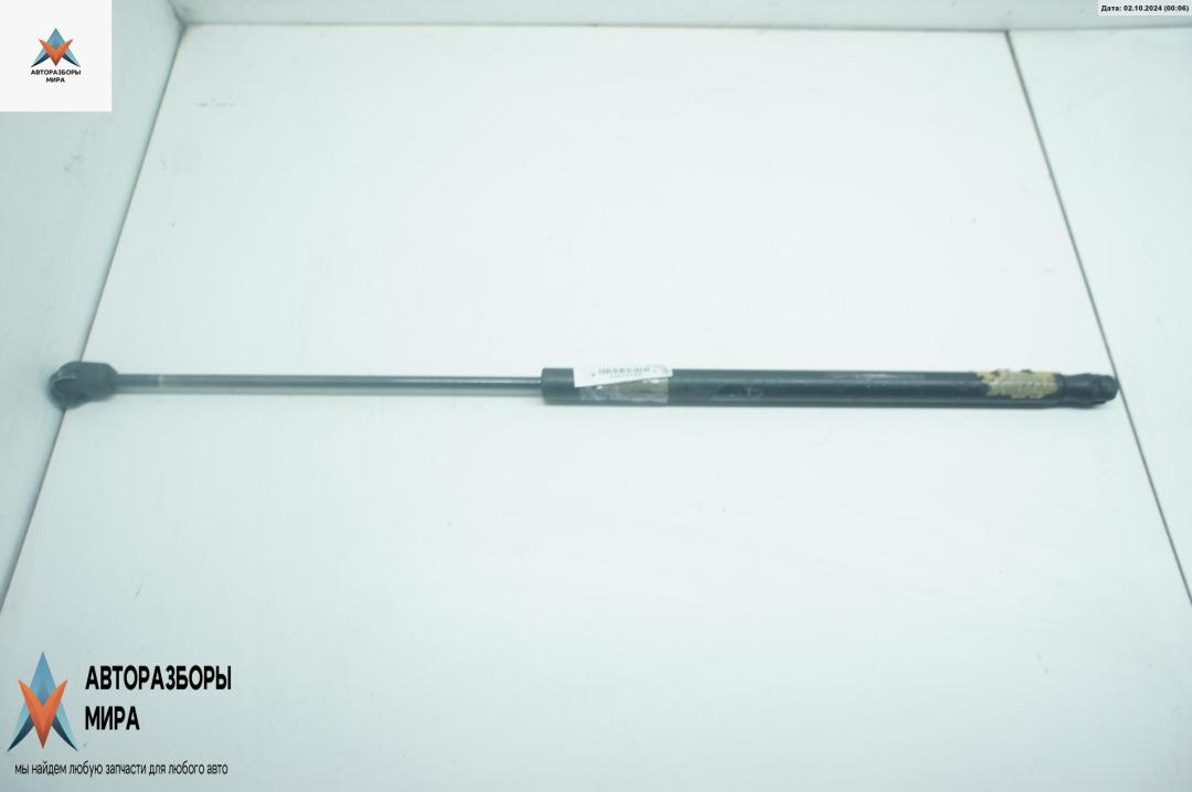 амортизатор крышки багажника (3-5 двери) Ford Focus 2 поколение 2005, 1.6 л., дизель, МКПП, синий, хетчбэк 5 дв. - фото №1