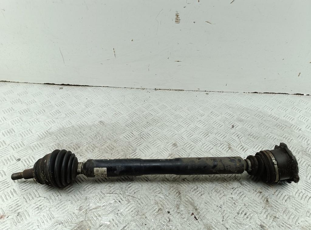 полуось передняя правая (приводной вал, ШРУС) Volkswagen Golf-4 1998, 1.6 л., бензин, АКПП, серый, хетчбэк 3 дв.