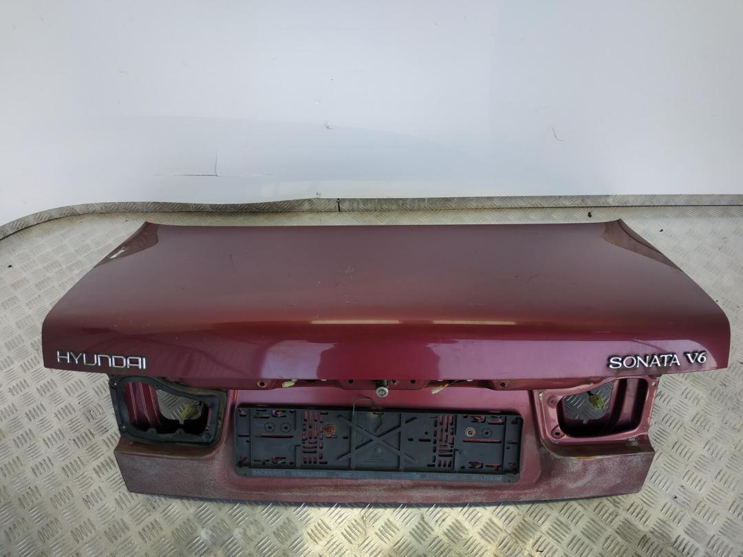 крышка багажника Hyundai Sonata 1993, красный, седан