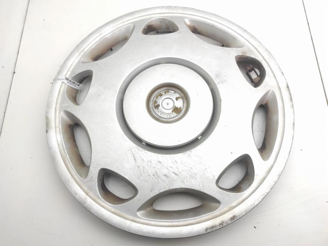 колпак колесный BMW 3 E36 1996, 1.6 л., бензин, МКПП, красный, хетчбэк 3 дв., 1180104