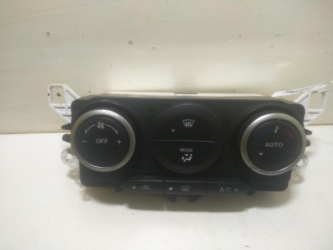 блок управления печки / климат-контроля Mazda CX-7 2010, 2.2 л., дизель, МКПП, серый, внедорожник 5 дв., EH7061190B