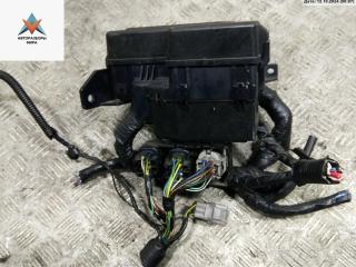 блок предохранителей Mitsubishi Grandis 1 поколение 2008, 2.0 л., дизель, МКПП, серый, минивэн