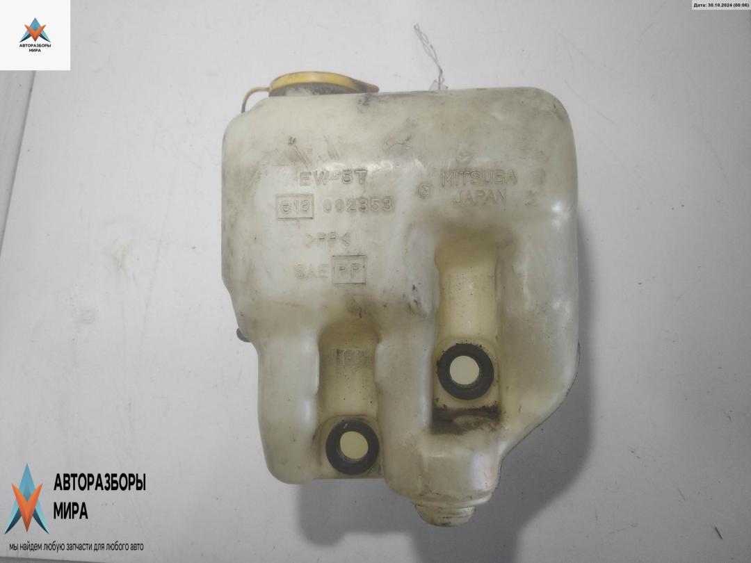 бачок омывателя Subaru Legacy 3 поколение 2001, 2.0 л., бензин, универсал - фото №1