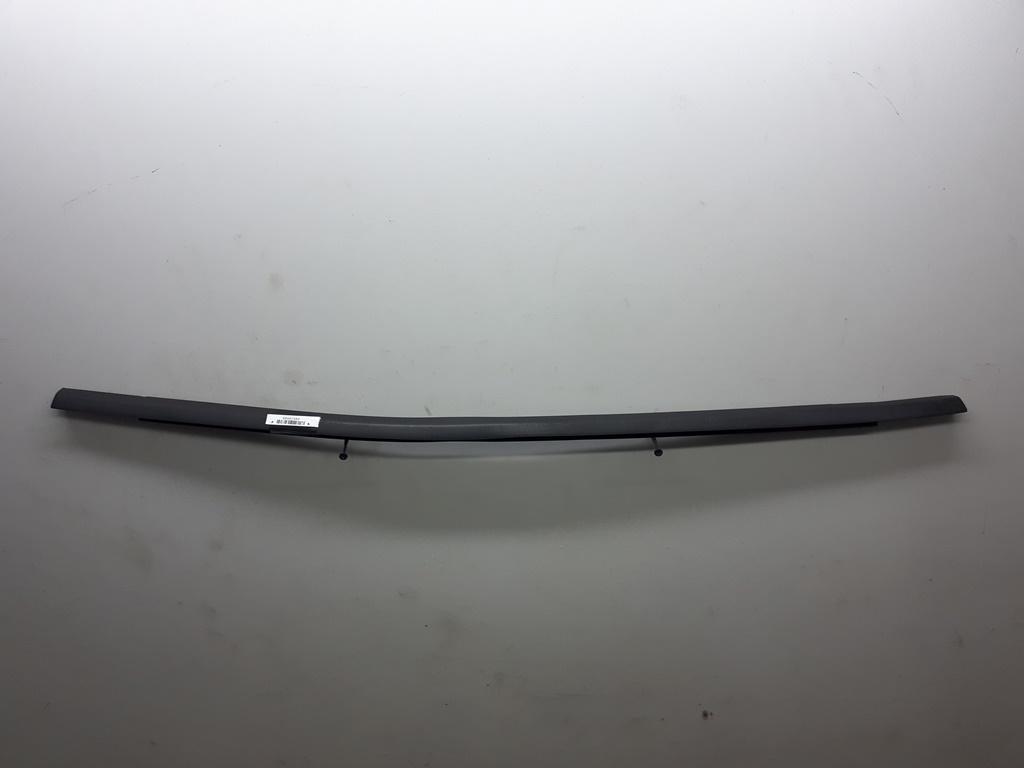 Молдинг стекла двери задней левой наружный Volkswagen Passat B6 2006, 2.0 л., дизель, МКПП, серый, универсал