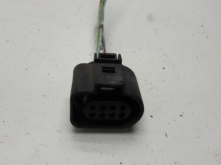 разъем (фишка) проводки Volkswagen Passat B6 2006, 2.0 л., дизель, МКПП, серый, универсал, 1J0973714