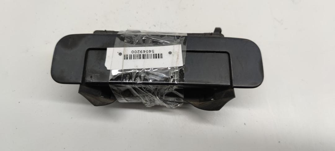 ручка наружная задняя левая Audi A4 B5 1996, 1.8 л., бензин, МКПП, синий, седан