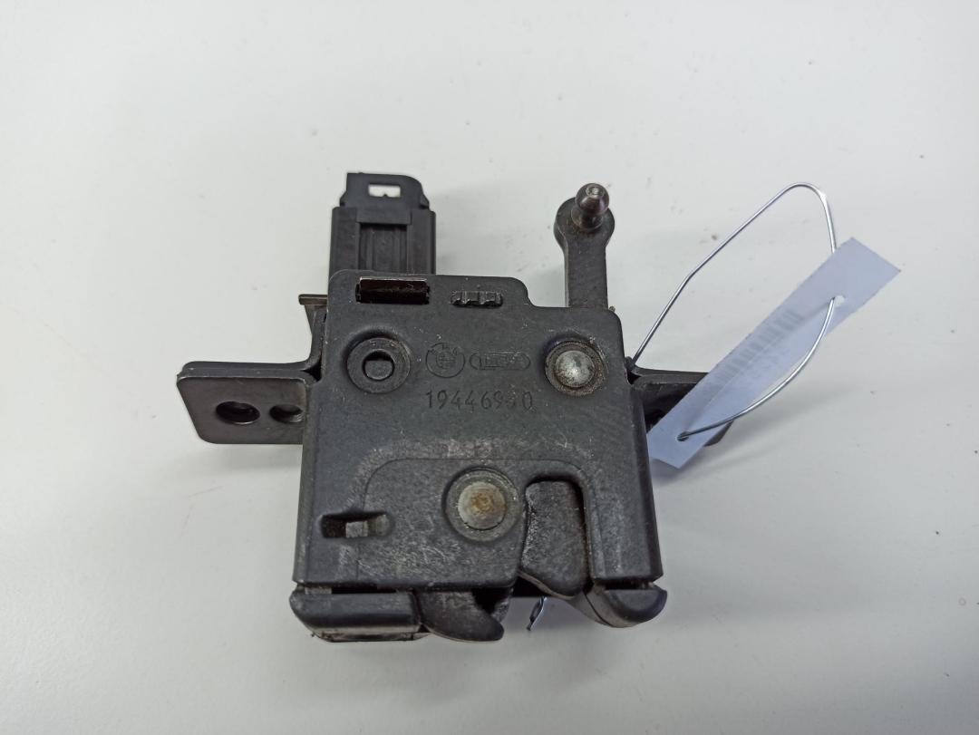 замок багажника BMW Z3 E36 1999, кабриолет, 1944690, 51241944690