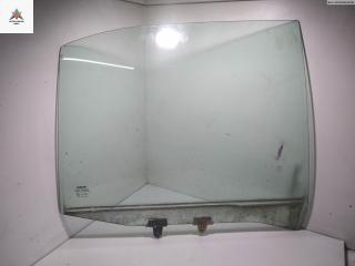 стекло двери задней правой Nissan Primera P11 1998, 2.0 л., бензин, МКПП, красный, седан