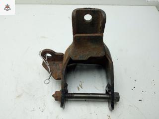 кронштейн КПП Hyundai Coupe 2002-2007 2003, 2.0 л., бензин, МКПП, красный, купе