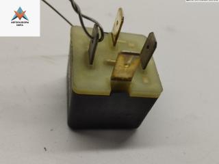 реле (прочие) Audi A4 B5 1995, 1.8 л., бензин, МКПП, белый, седан, 431951253