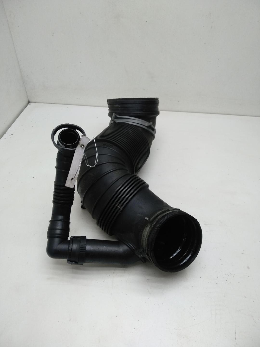 патрубок турбины Volkswagen Passat B6 2007, 2.0 л., дизель