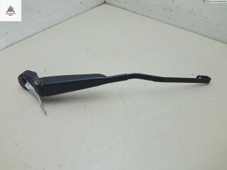 Щеткодержатель (поводок стеклоочистителя) задний Nissan Almera N15 1996, 1.4 л., бензин, МКПП, красный, хетчбэк 3 дв.