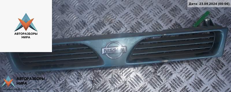 решетка радиатора Nissan Sunny N14 1992, зелёный, хетчбэк 5 дв., 6231050C92 - фото №1