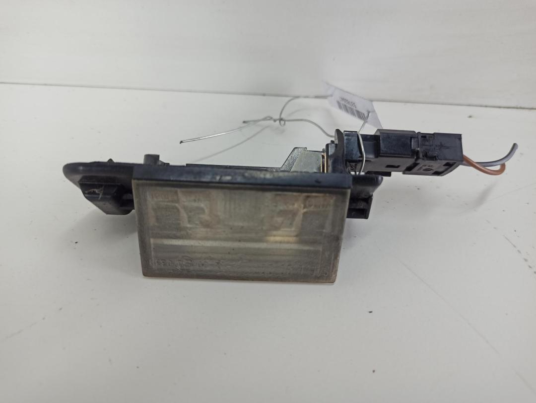 подсветка номера BMW 3 E36 1993, 1.6 л., бензин, МКПП, синий, седан, 1387048