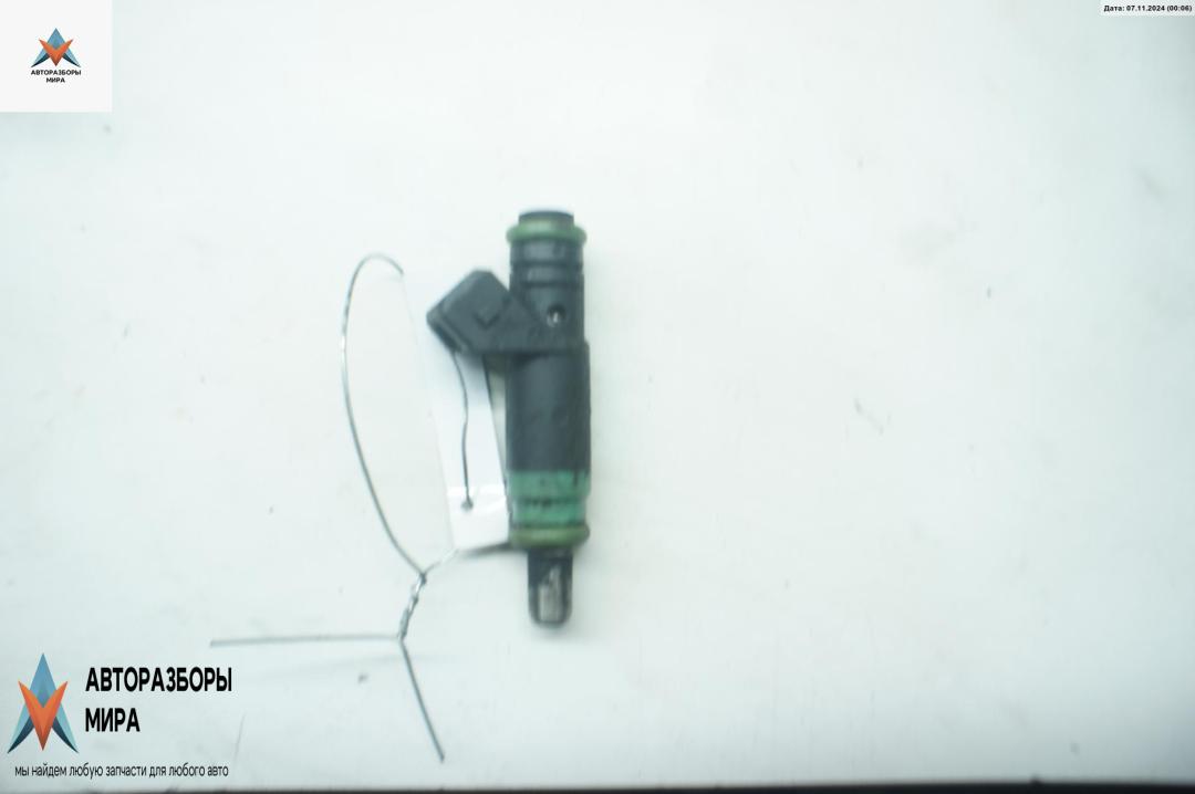 форсунка Ford Focus 1 поколение 2000, 1.6 л., i, бензин, АКПП, серый, седан, 98MFBA. - фото №1