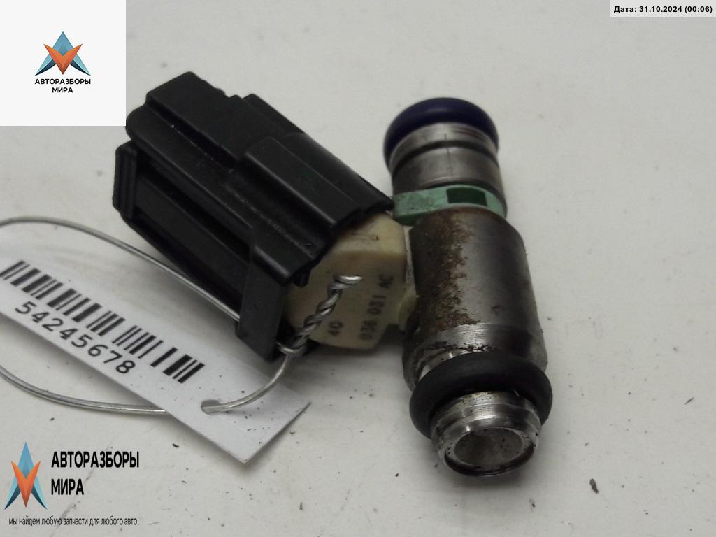 форсунка Volkswagen Golf 5 поколение 2004, 1.4 л., бензин, МКПП, серый, хетчбэк 5 дв., 036031AC - фото №1