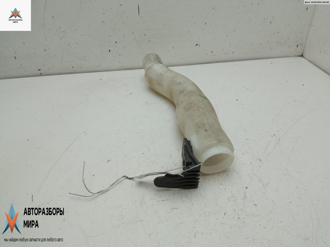 горловина бачка омывателя Fiat Croma 2 поколение 2005, 2.2 л., бензин, МКПП, серый, хетчбэк 5 дв. - фото №1