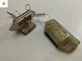 подсветка номера Mitsubishi Galant 7 поколение 1995, 2.0 л., бензин, АКПП, зелёный, седан